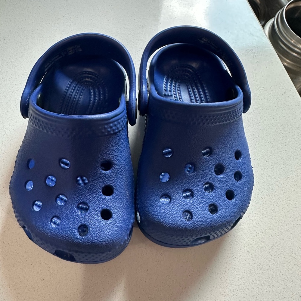 Baby Toddler Crocs Size 2/3